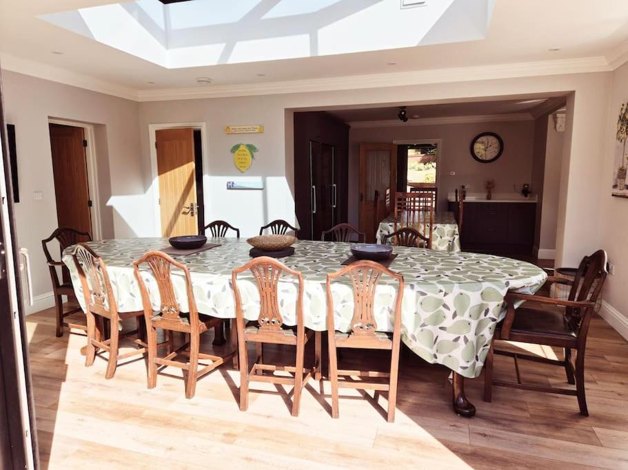 Stunning 5 Bedroom House On The River Wensum, Sleeps 19 Norwich Eksteriør billede